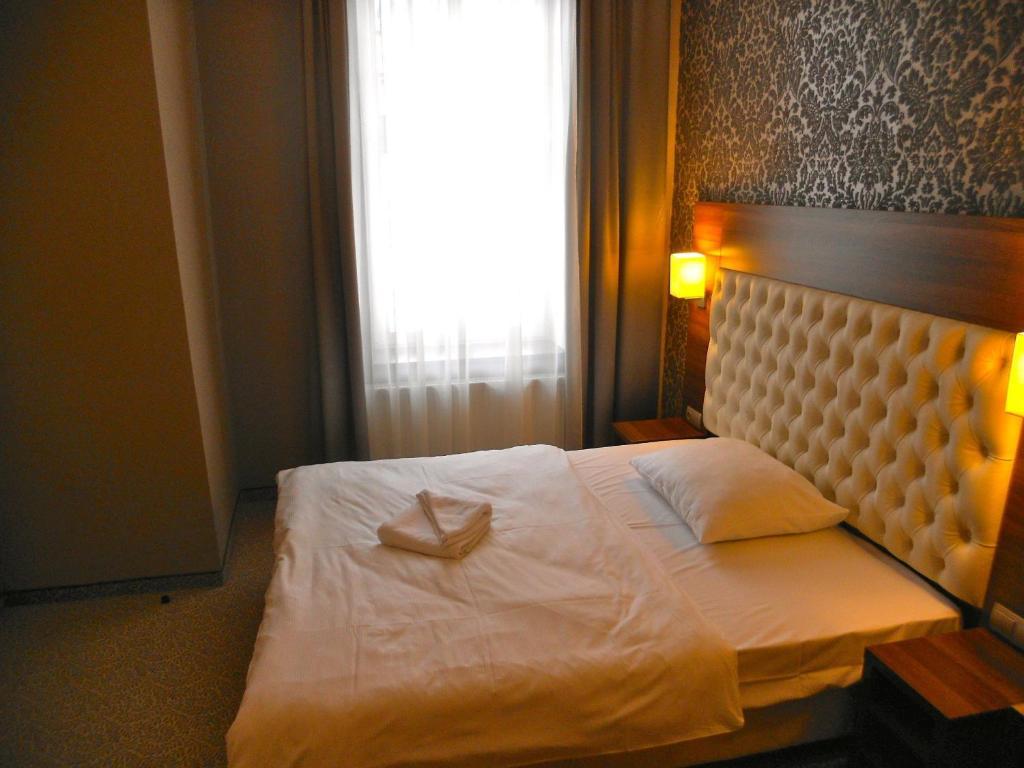 Hotel Srodmiejski Zielona Góra Habitación foto